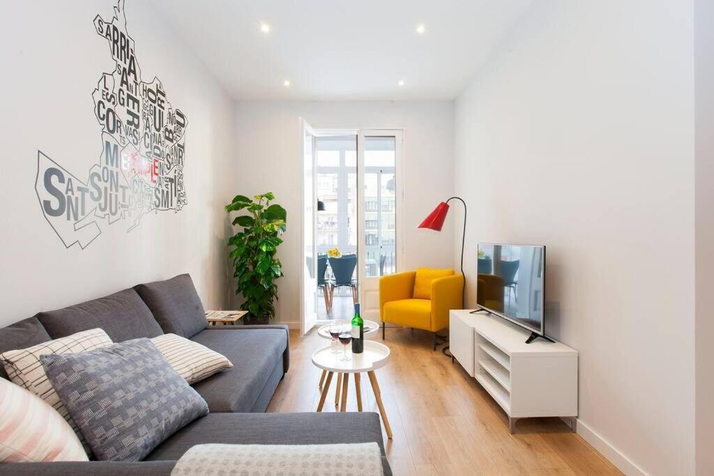 Perfectly Located 4Bed 4Bath Apartment In Barcelona 3 1 Exterior photo