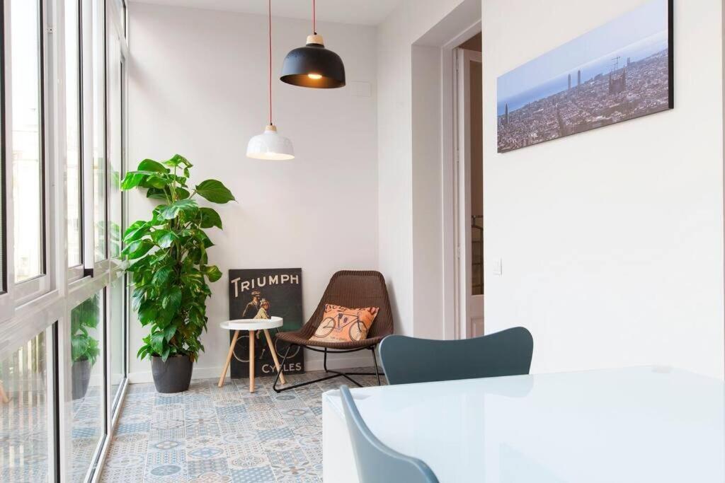 Perfectly Located 4Bed 4Bath Apartment In Barcelona 3 1 Exterior photo